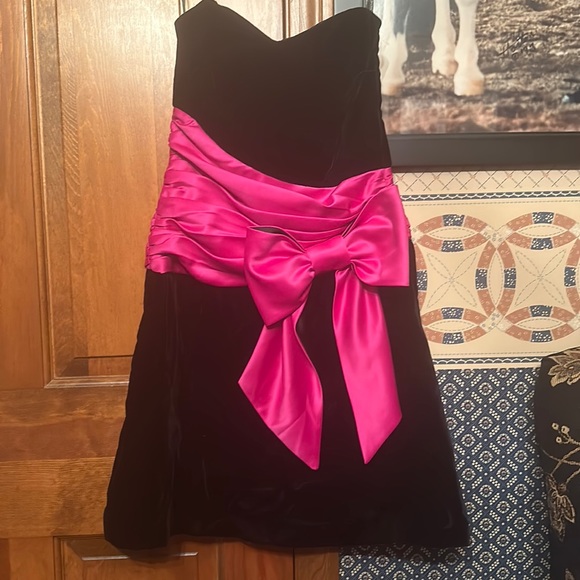 Betsey Johnson Dresses & Skirts - NWT Betsey Johnson cocktail Dress - Size 8